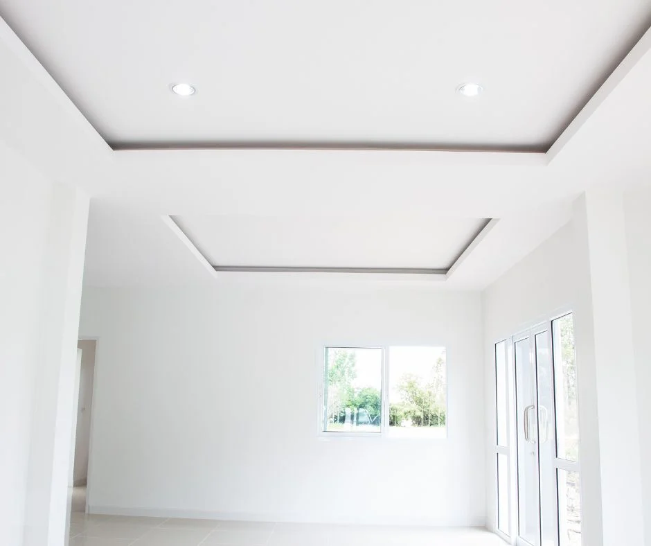 Square set ceiling with a crisp bulkhead detail
